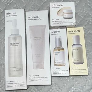 Mixsoon Skincare Cleanser & Exfoliant Set - White and Cream